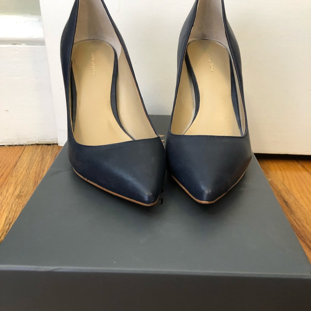 Ann Taylor Mila Leather Pump